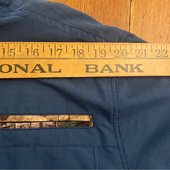 Legendary Whitetails Men's XL Blue Long Sleeve Button Up Shirt Camo Flip Cuff. - Picture 12 of 13